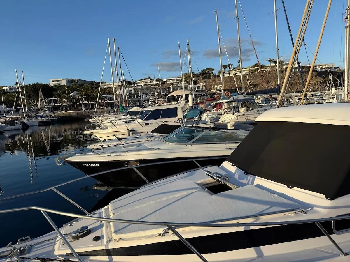 Barco Puerto Calero contacts